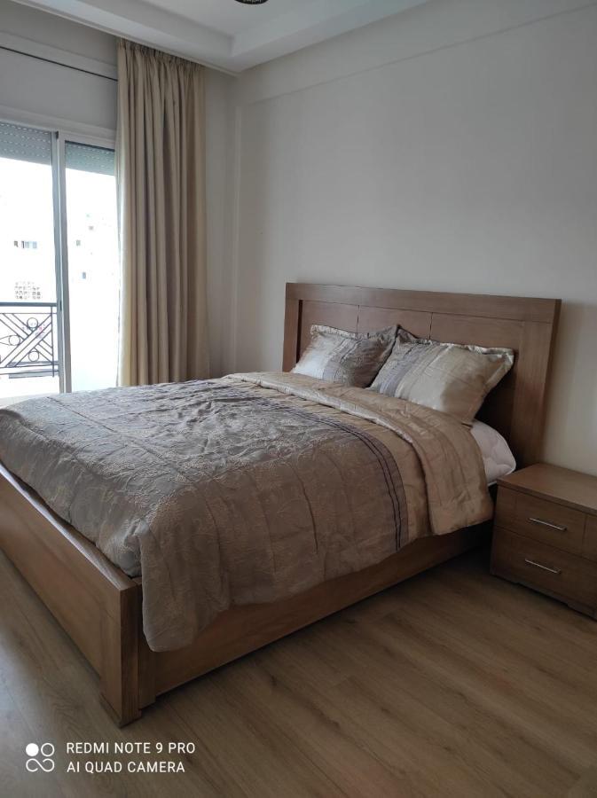 Apartment place italie Rabat Extérieur photo