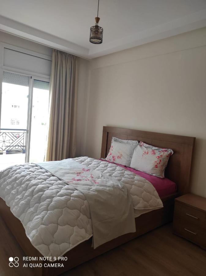 Apartment place italie Rabat Extérieur photo