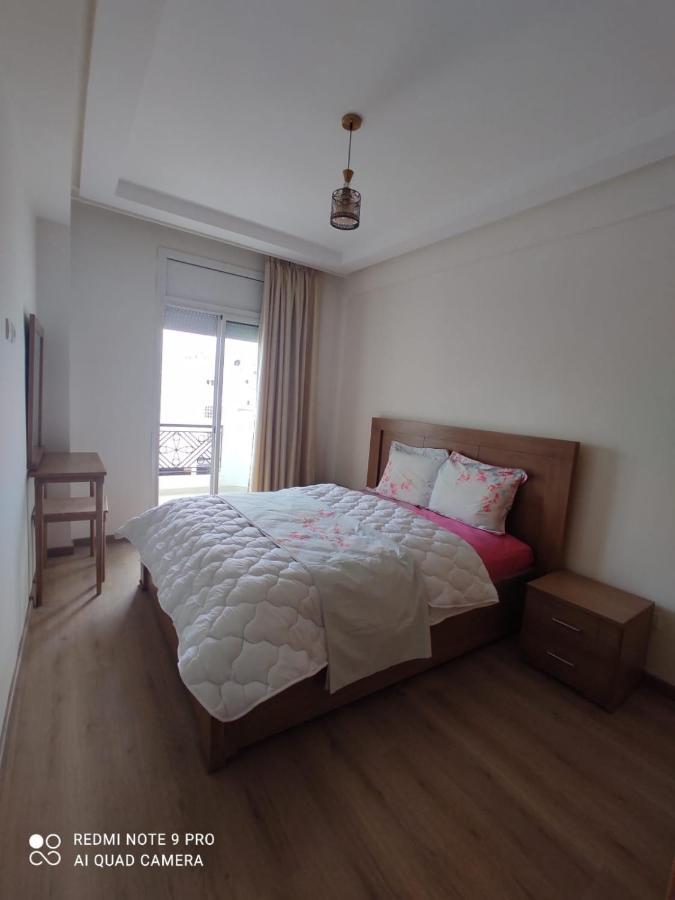 Apartment place italie Rabat Extérieur photo