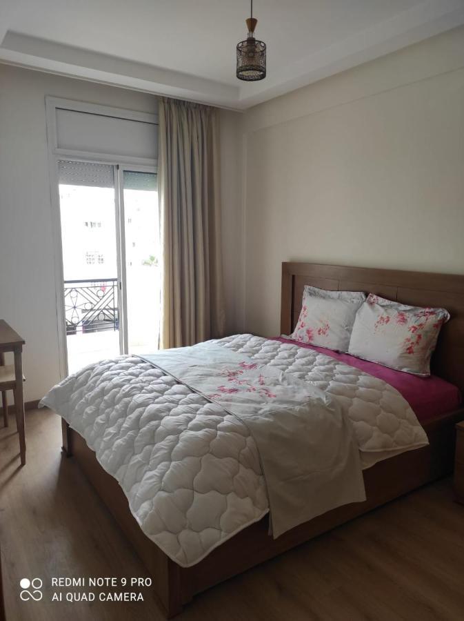 Apartment place italie Rabat Extérieur photo