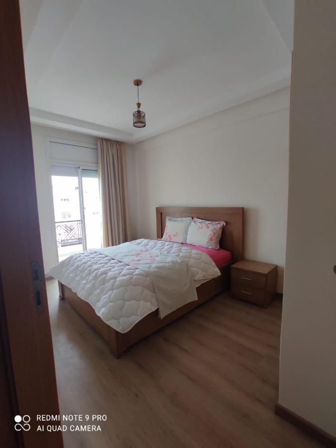 Apartment place italie Rabat Extérieur photo
