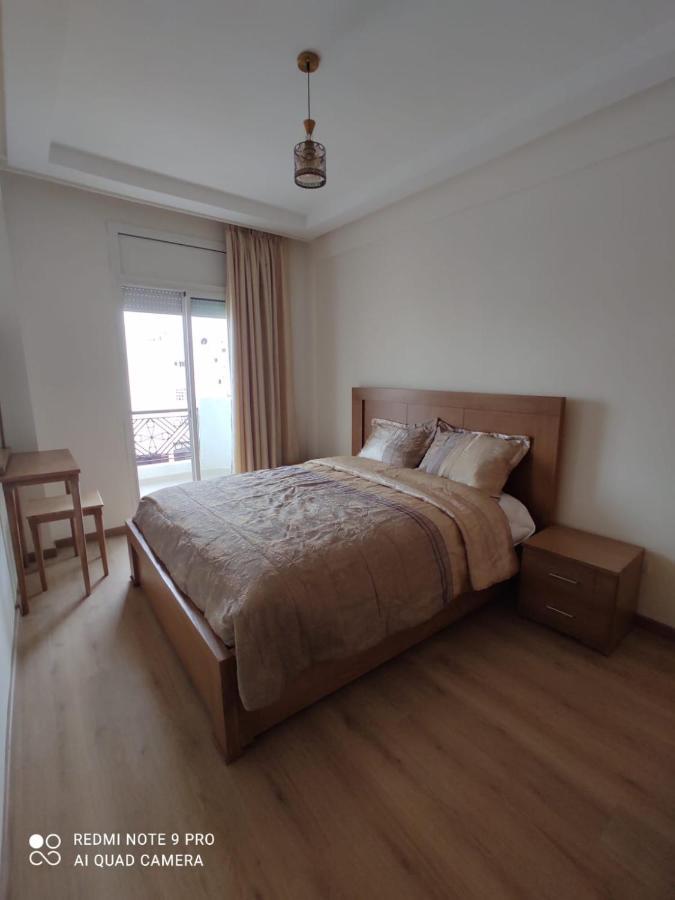 Apartment place italie Rabat Extérieur photo
