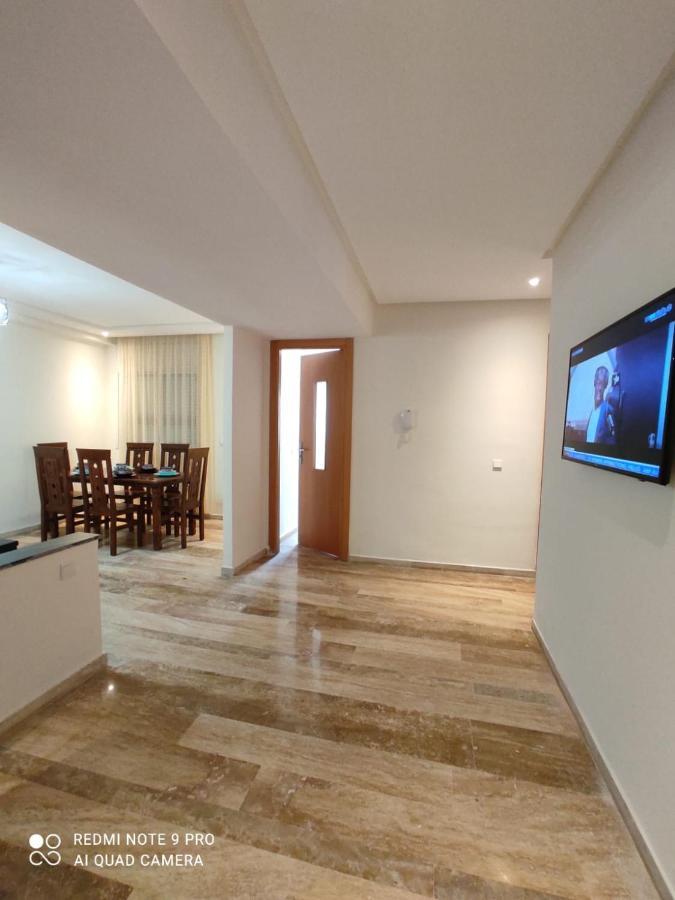 Apartment place italie Rabat Extérieur photo