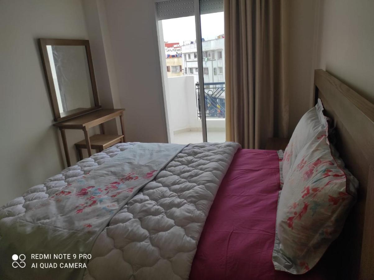 Apartment place italie Rabat Extérieur photo